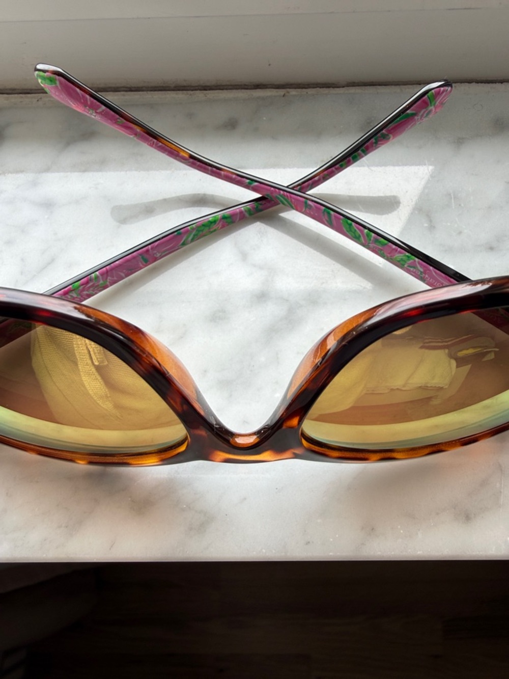 Lilly Pulitzer sunglasses - Picture 5 of 7